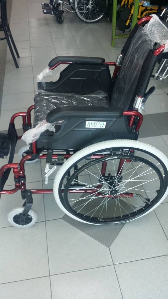 Light Weight Wheelchair QR '' – R208LAP35/41/46 - Image 2